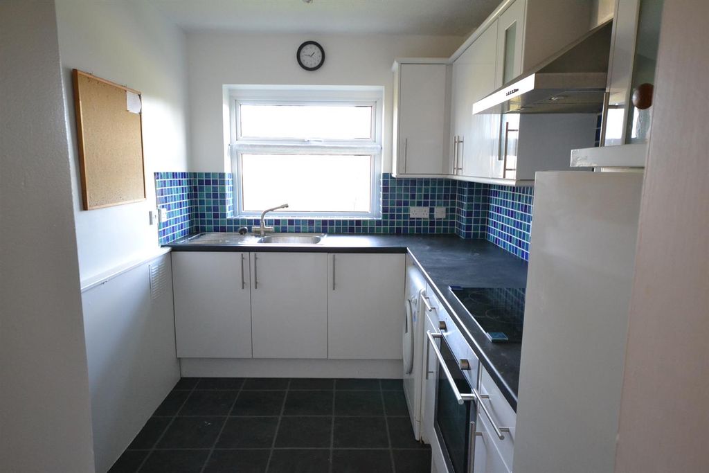 Property photo 3 of 7 9 Ascot Ct Kitchen.Jpg