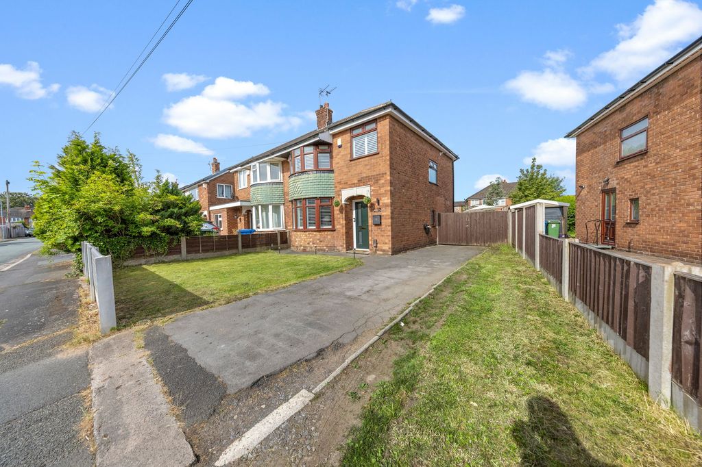 Property photo 1 of 24