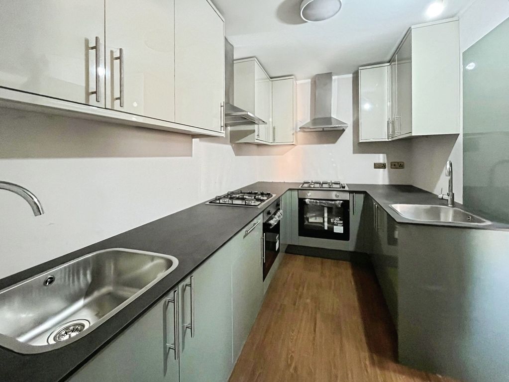 Property photo 2 of 4 Kitchen