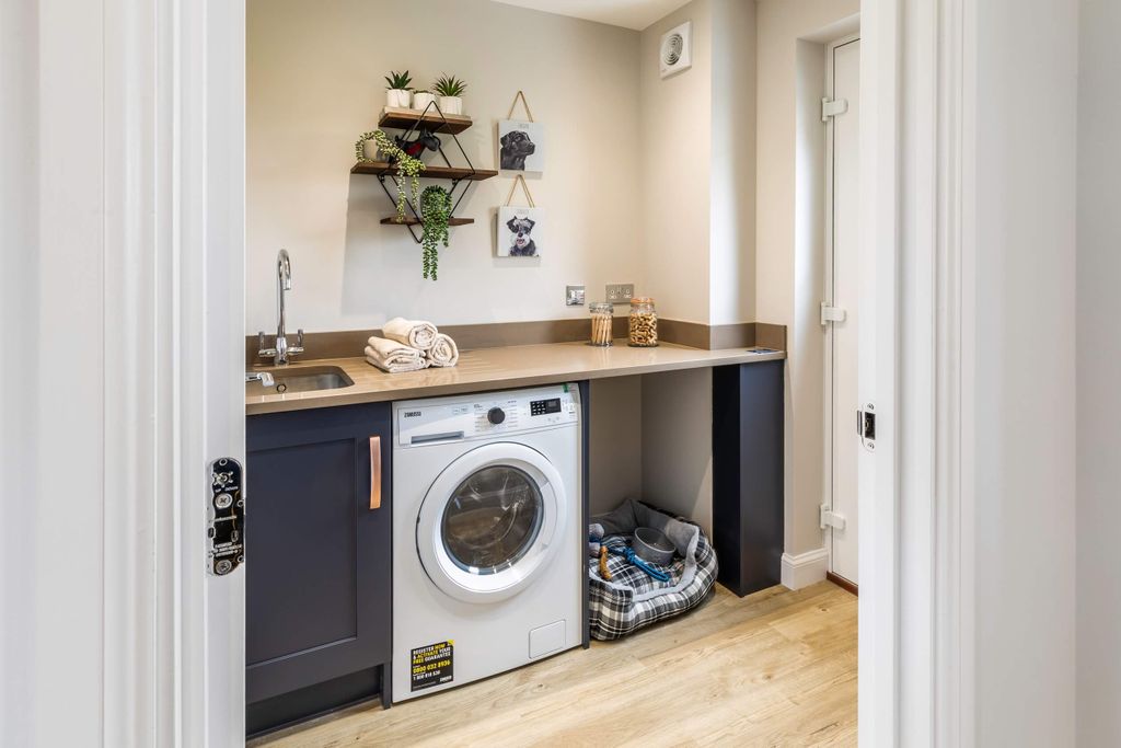 Property photo 3 of 9 Brechin Utility