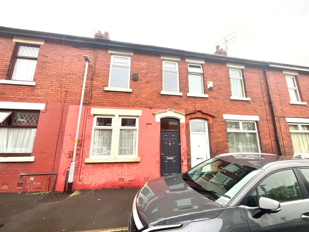 Property photo 1 of 11