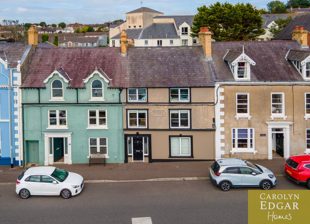 Property photo 3 of 74 009