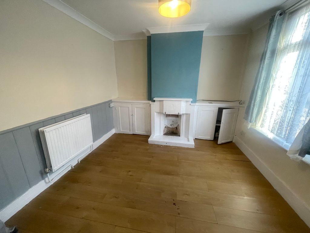 Property photo 3 of 11