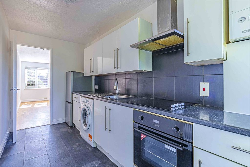 Property photo 3 of 17 Picture No. 28