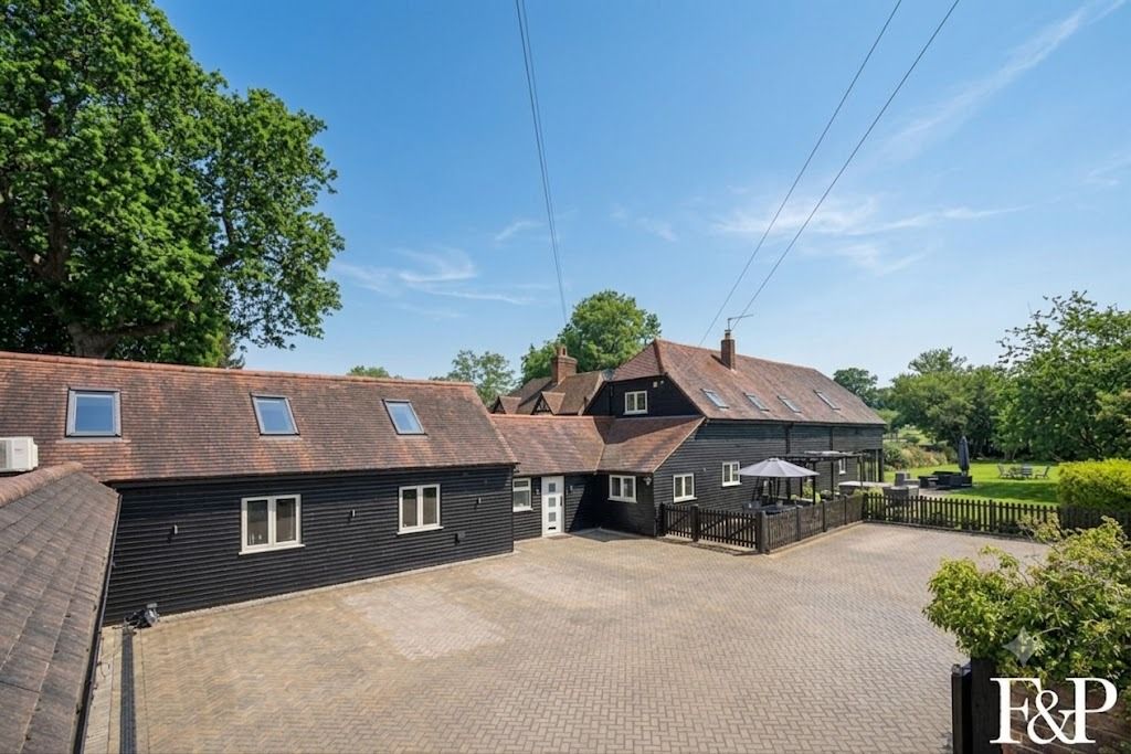 Property photo 1 of 24 4162310