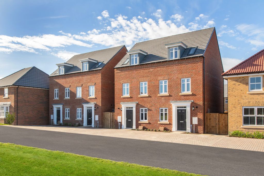 Property photo 1 of 10 Outside View 3 Bedroom Semi Detached Greenwood Home