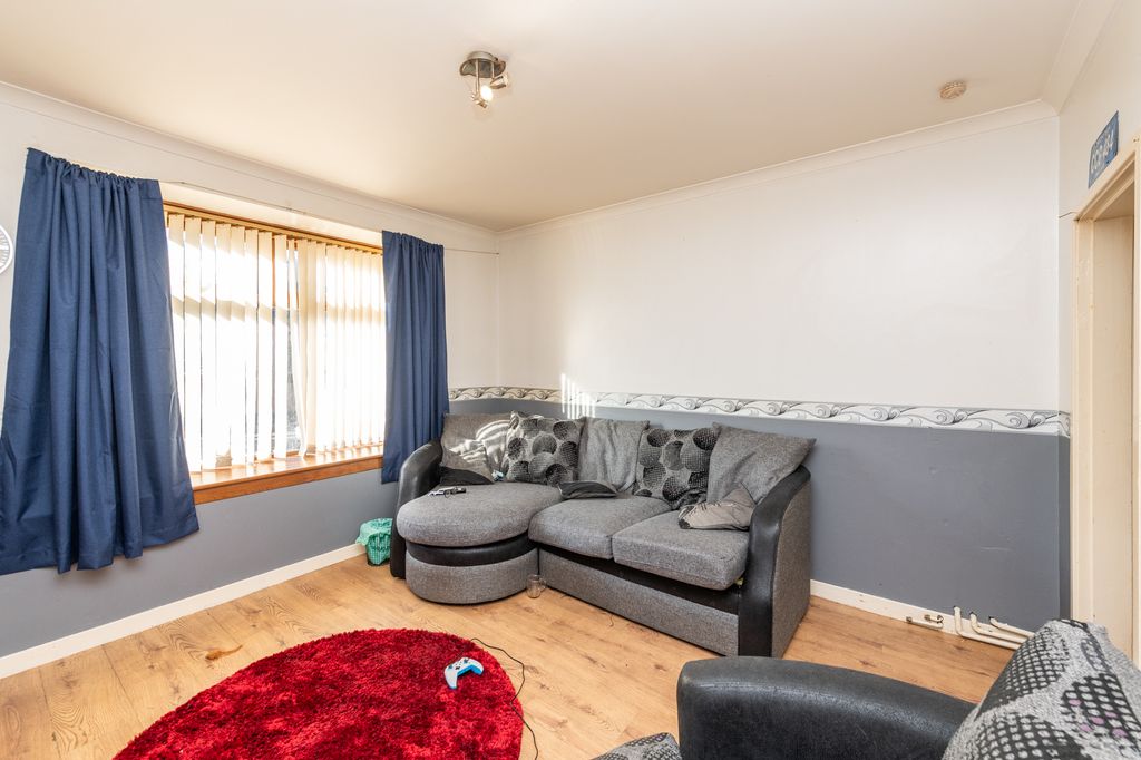 Property photo 3 of 26