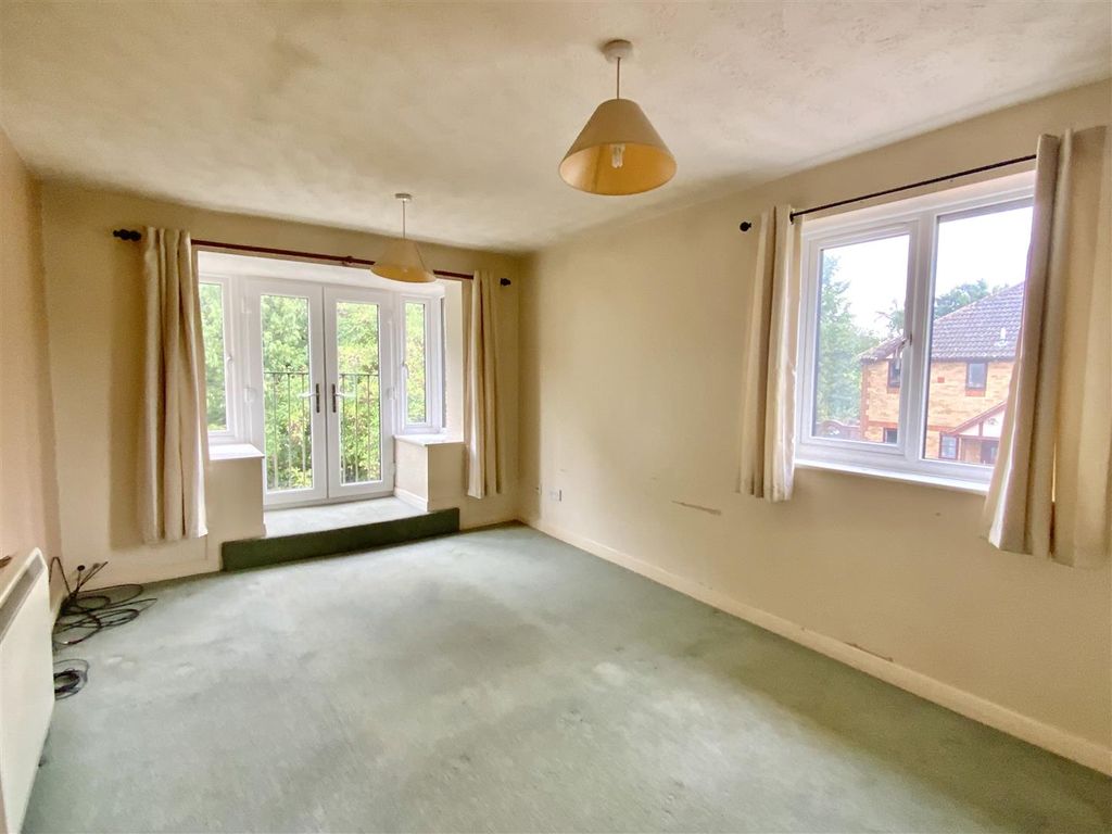 Property photo 3 of 6