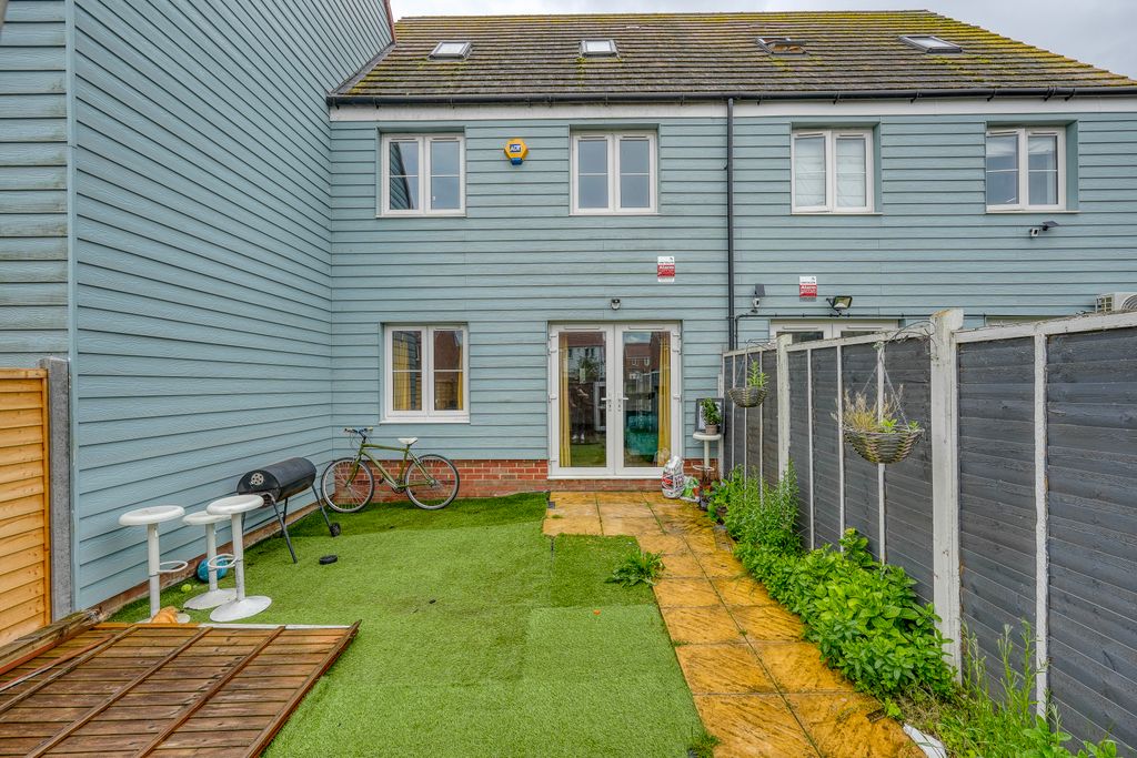 Property photo 1 of 29
