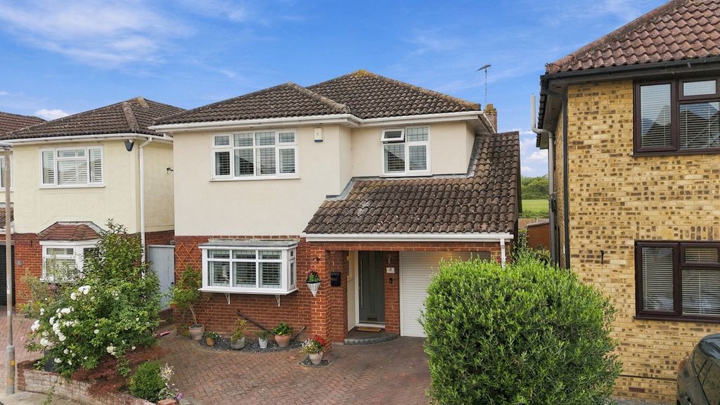 Property photo 1 of 32