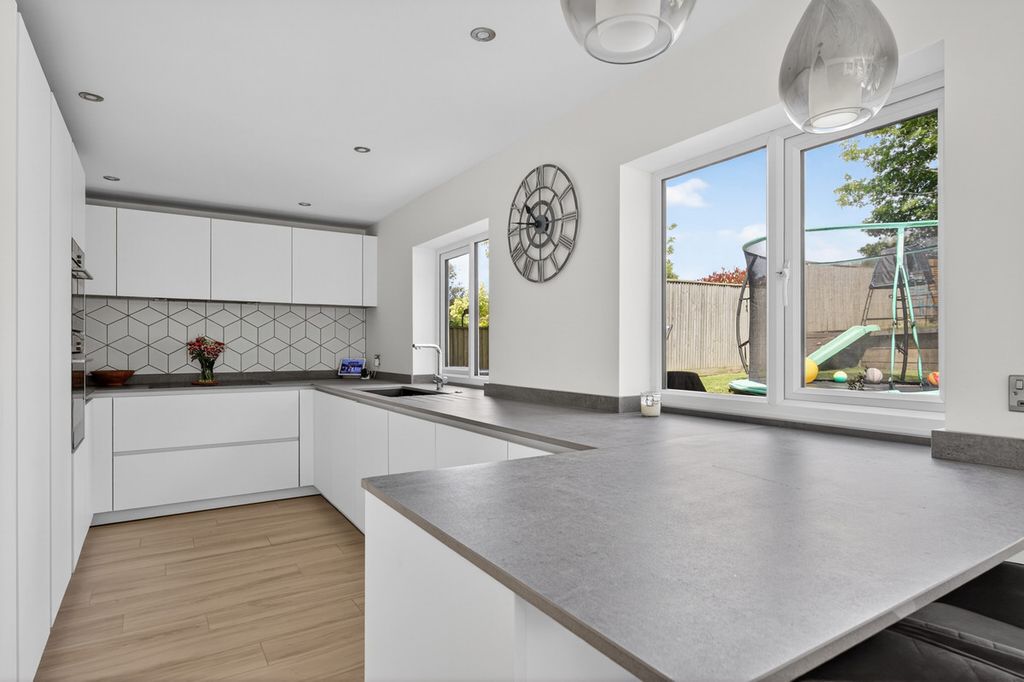 Property photo 1 of 35