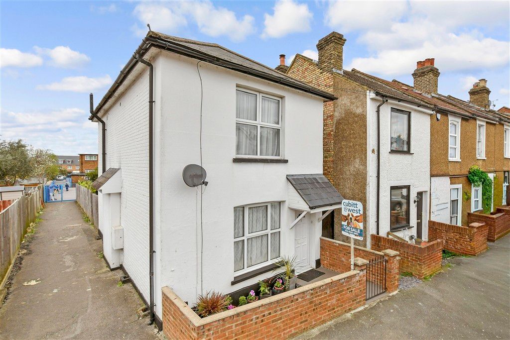 Property photo 1 of 15 External (Web)