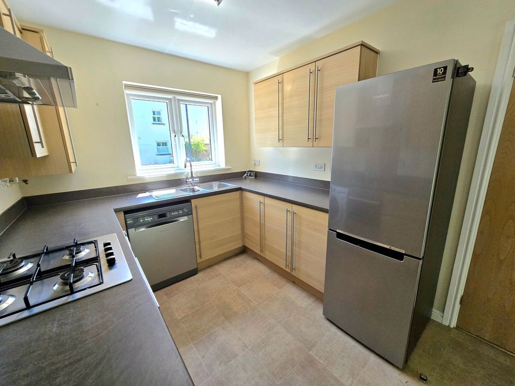 Property photo 2 of 31 Kitchen/Diner