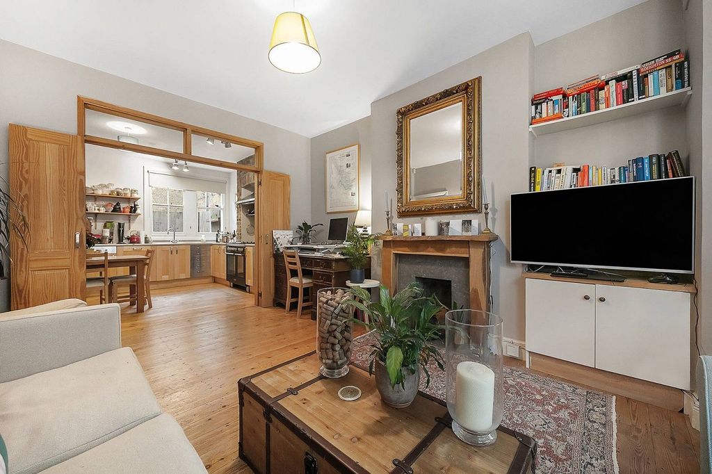 Property photo 2 of 13