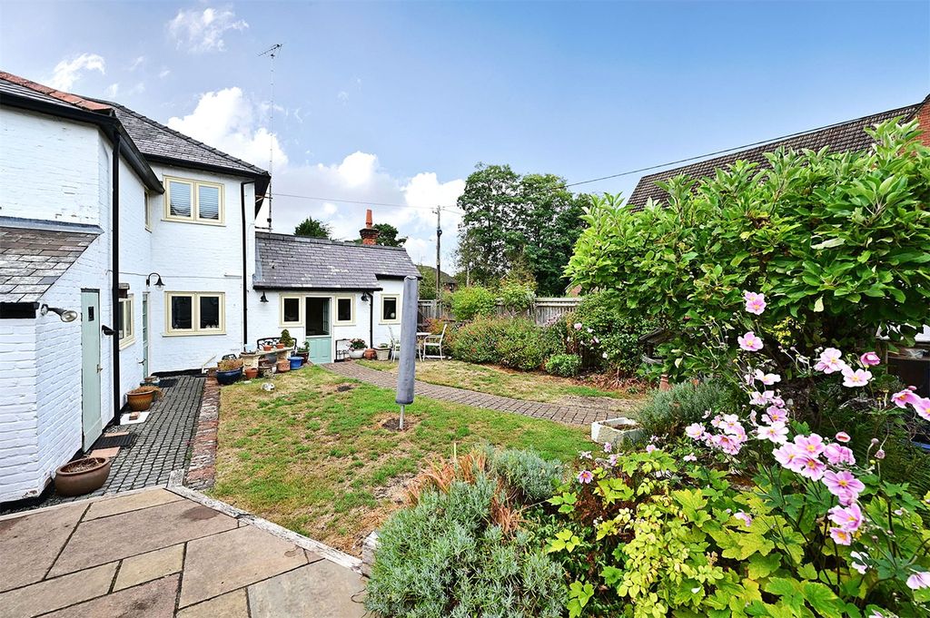 Property photo 2 of 19 Picture No. 14
