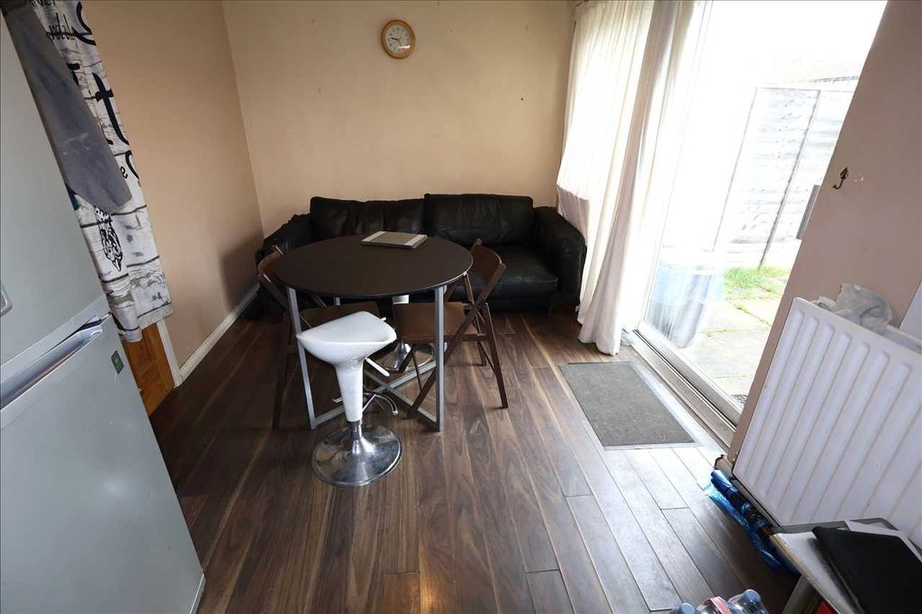 Property photo 3 of 8 Dining Room