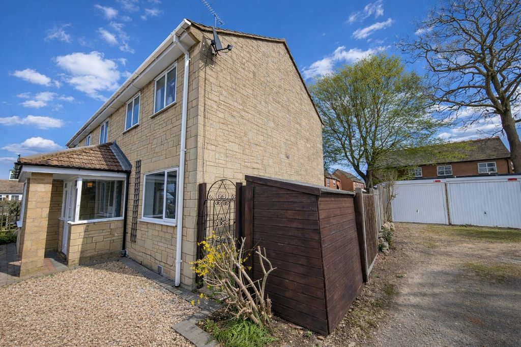 Property photo 3 of 14