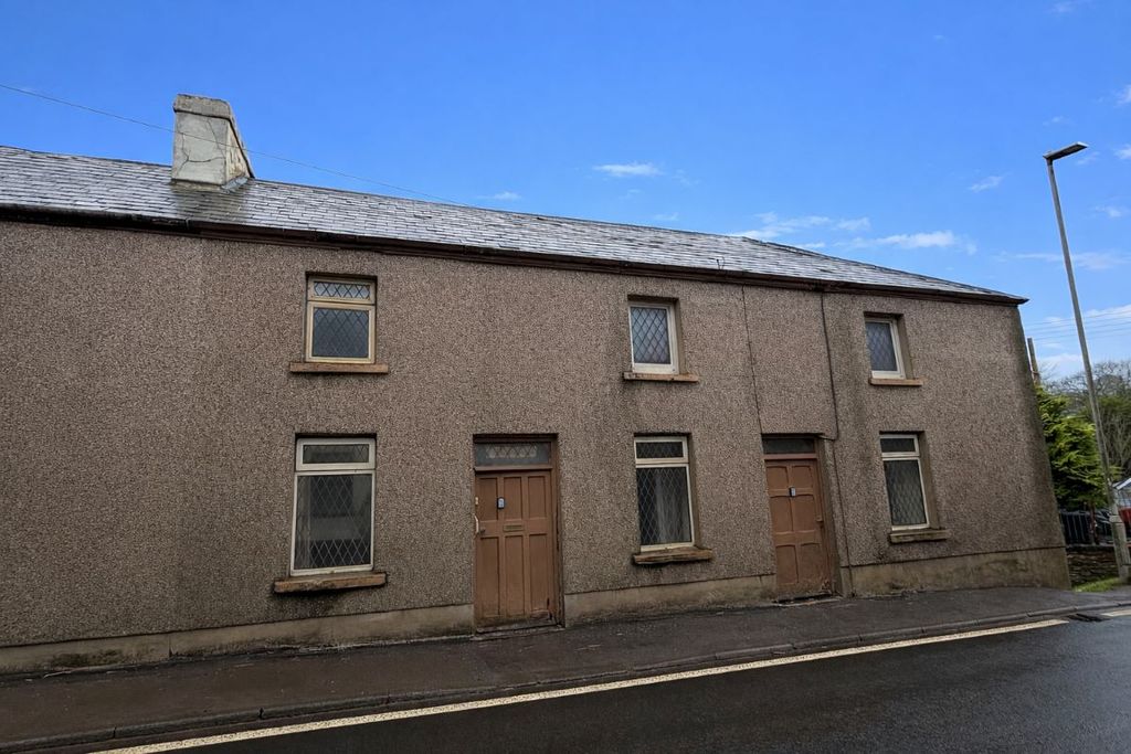 Property photo 1 of 20