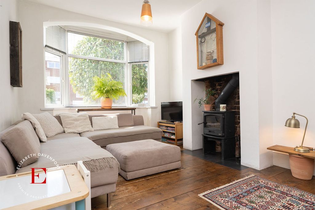 Property photo 2 of 19