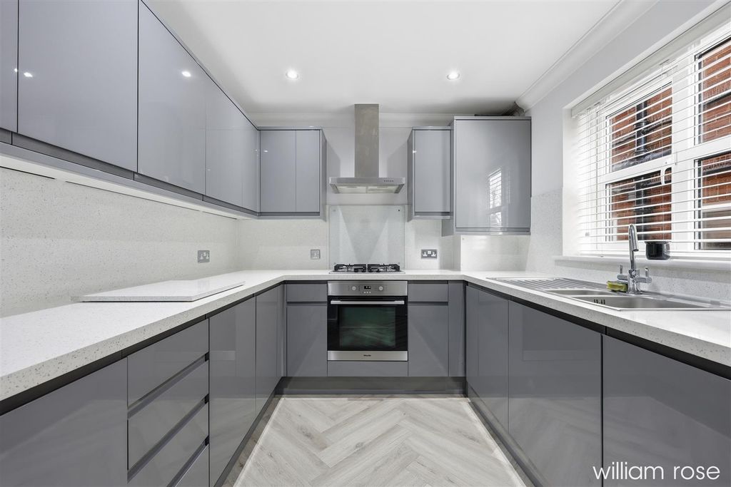 Property photo 2 of 16 7_Img_0260.Jpg