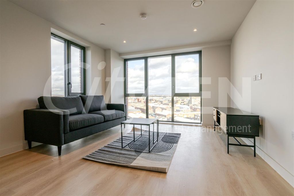 Property photo 1 of 9 Reception