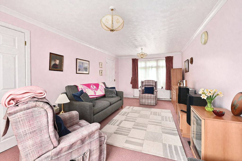 Property photo 3 of 17 Picture No. 22