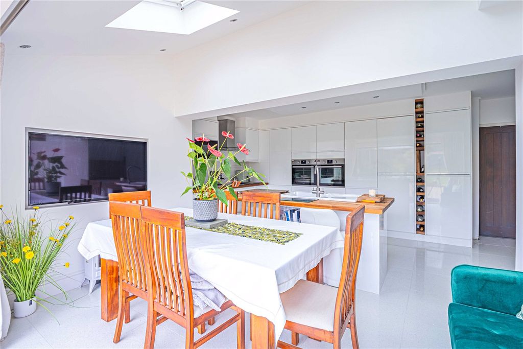 Property photo 3 of 17 Picture No. 05