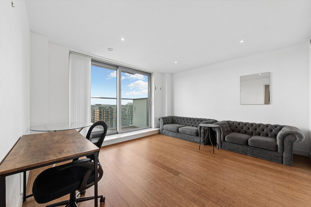 Property photo 1 of 12 Image