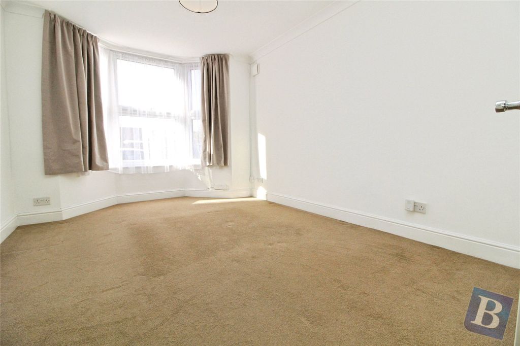 Property photo 3 of 8 Picture No. 15