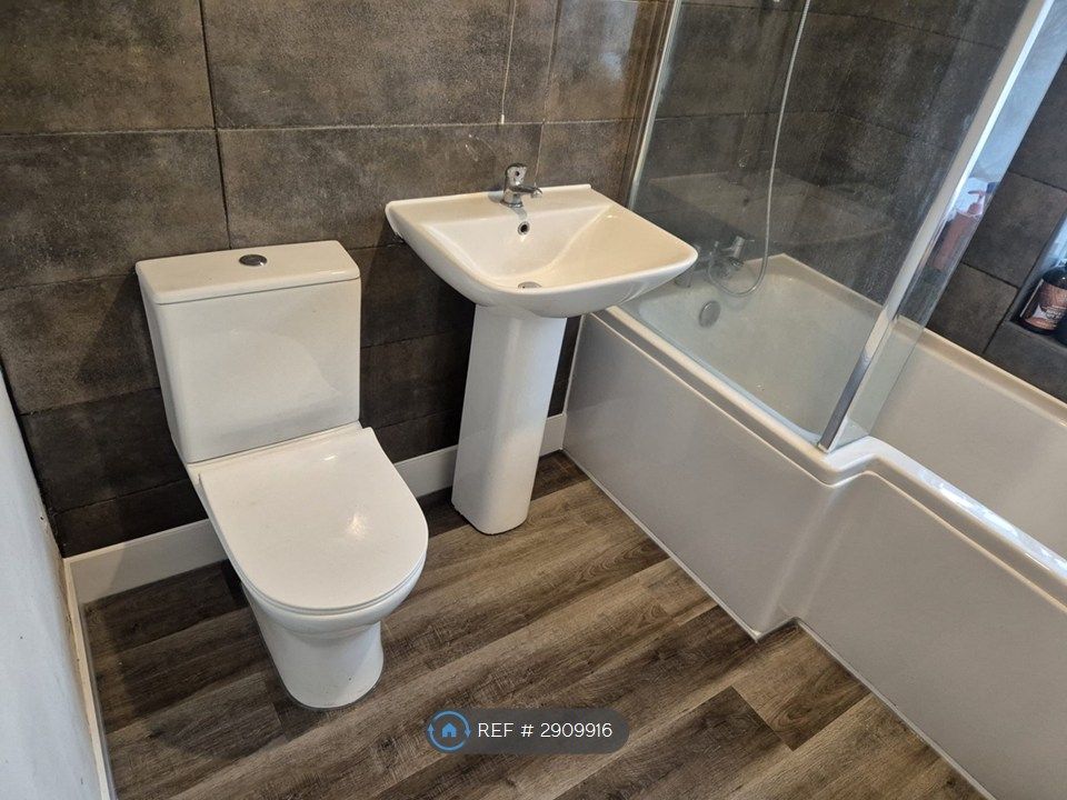 Property photo 3 of 4