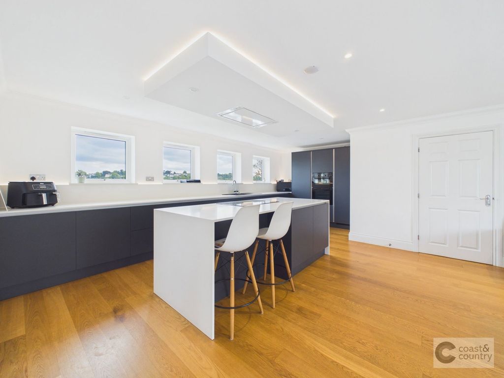 Additional image 10 of 4 bed detached house for salePetroc Drive, Newton Abbot TQ12