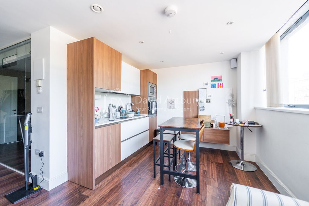 Property photo 2 of 7 Mba04185