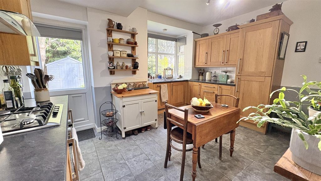 Property photo 2 of 20 Kitchen/Diner