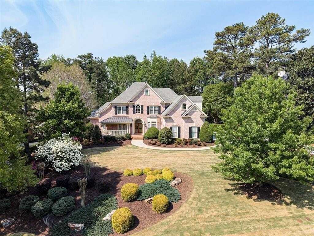 Property photo 1 of 31