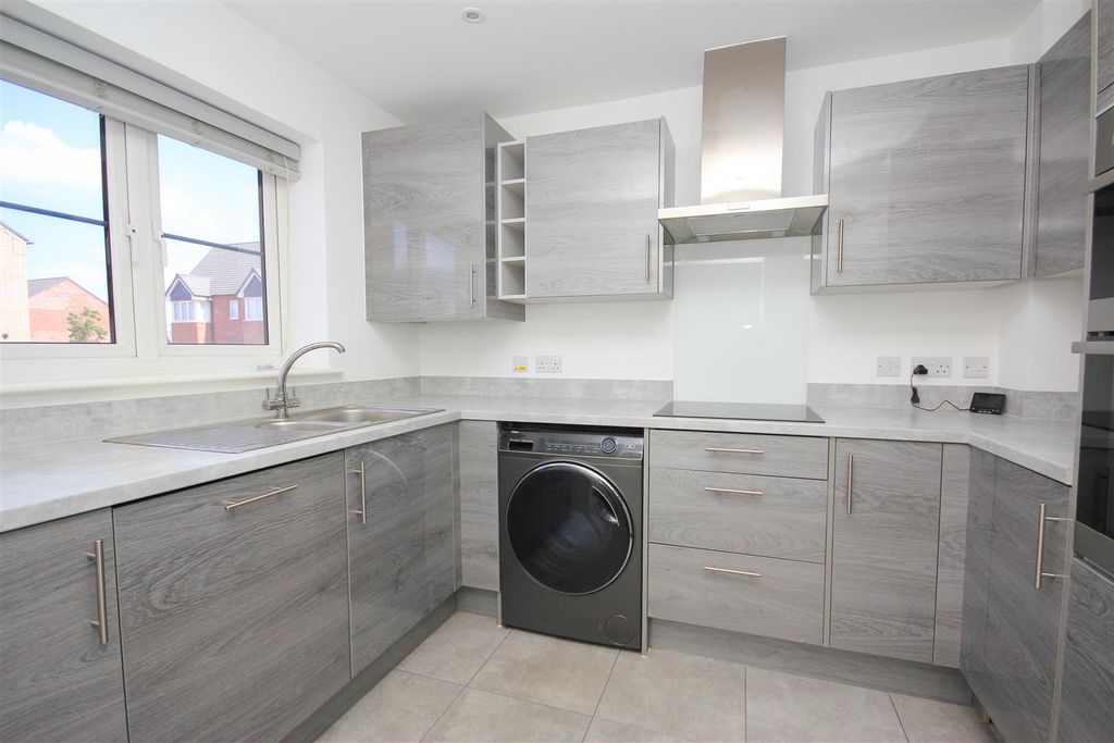 Property photo 2 of 13 Kitchen.Jpg