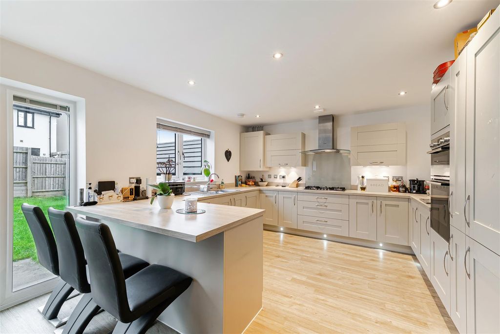 Property photo 3 of 22 Kitchen/Dining/Family