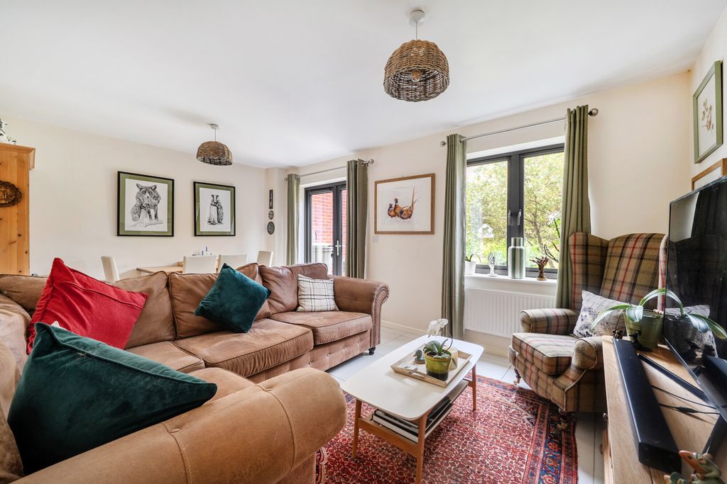 Property photo 2 of 22 1479403-15-6A3148...