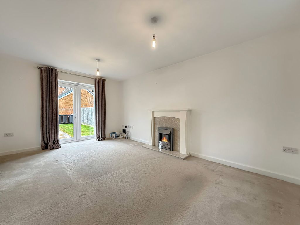 Property photo 2 of 28