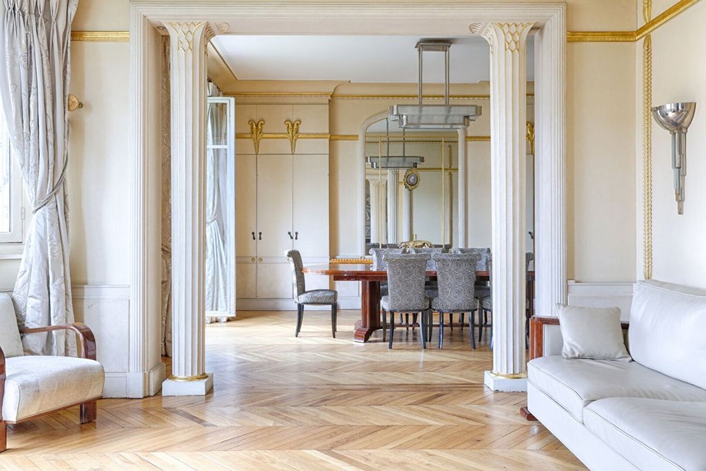 Property photo 1 of 18 Paris XVI, Trocadero, View Of The Eiffel Tower