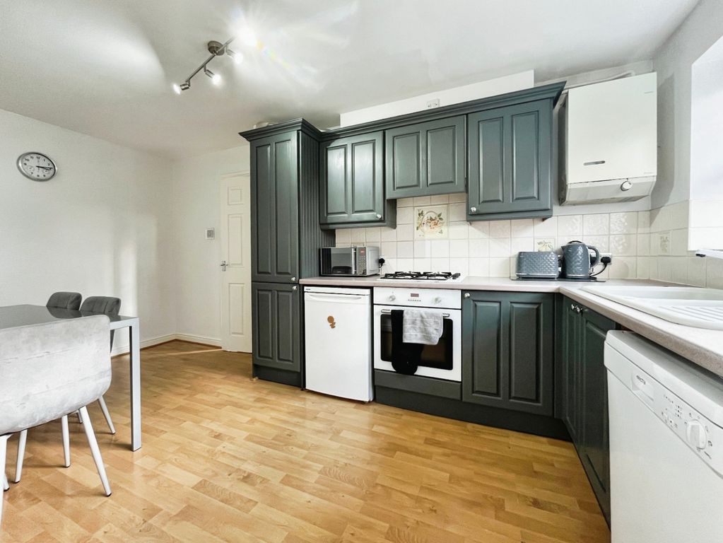 Property photo 3 of 18 3946748