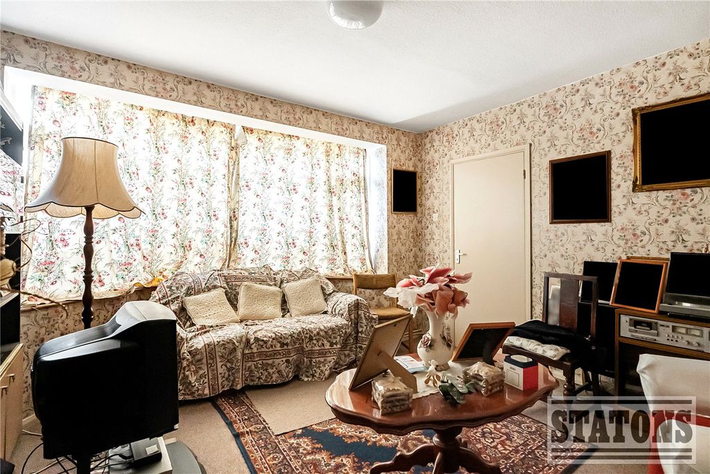 Property photo 3 of 19 Picture No. 09