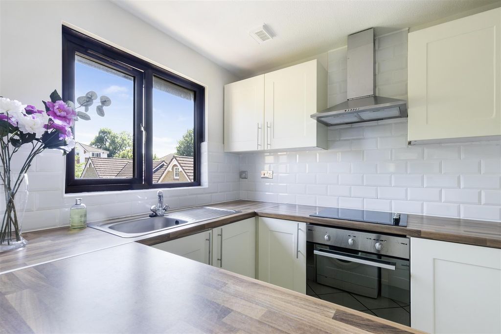 Property photo 3 of 29 Turnpike Lane 5 - (18).Jpg