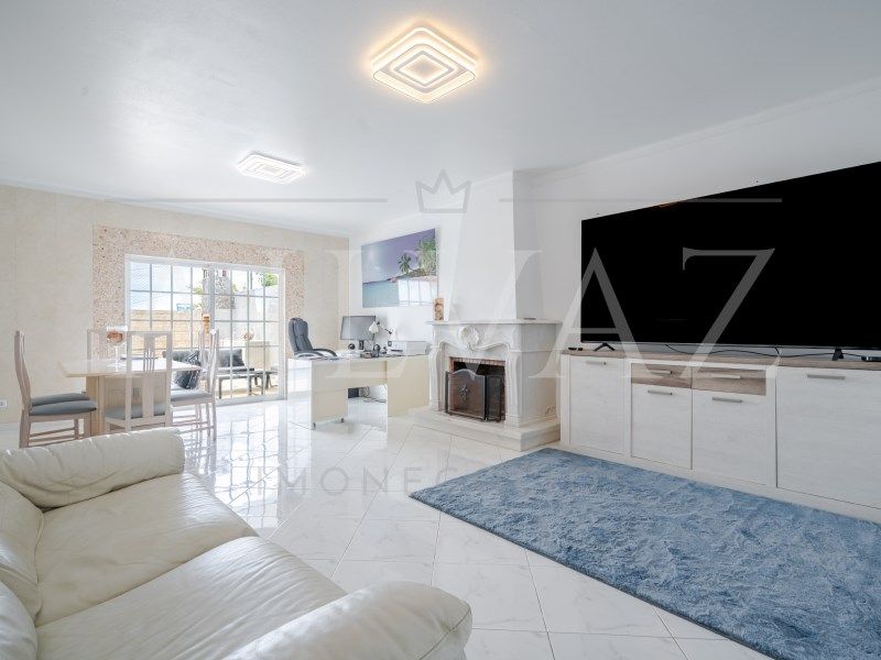 Property photo 3 of 39