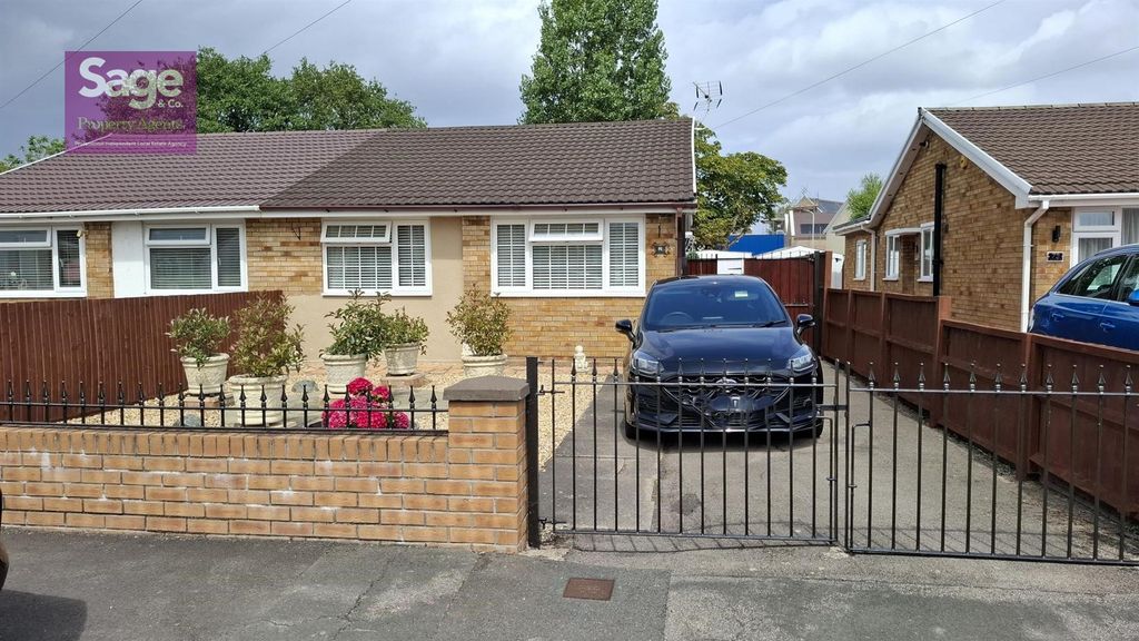 Property photo 1 of 35