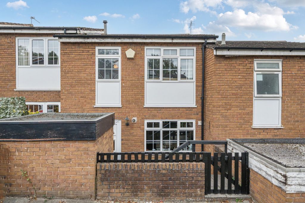 Property photo 1 of 17 External