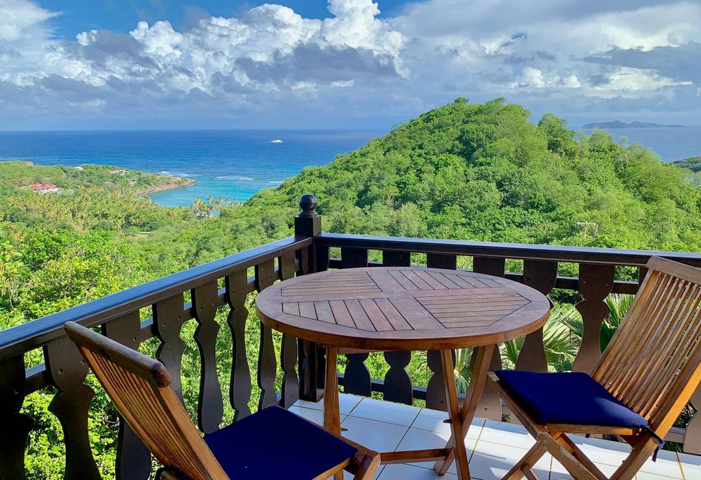 Property photo 3 of 18