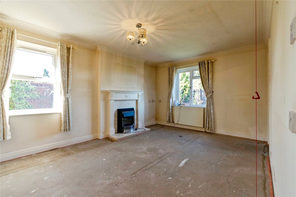 Property photo 2 of 10 Lounge