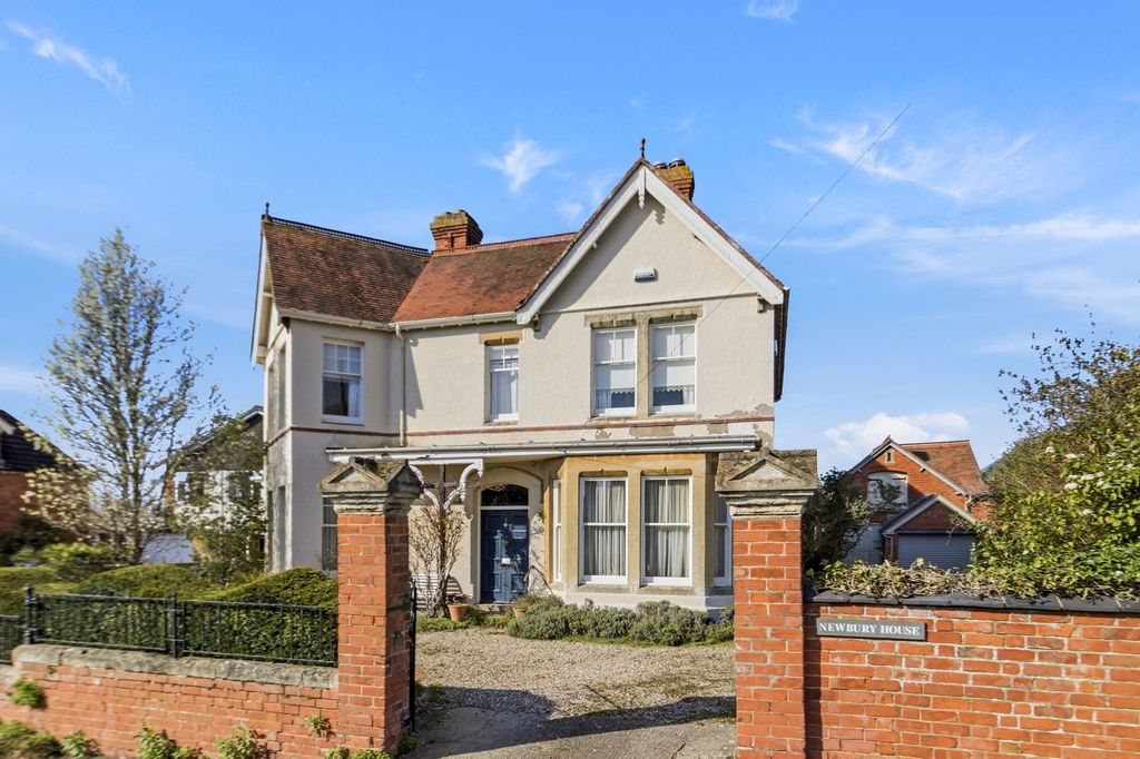 Property photo 1 of 29