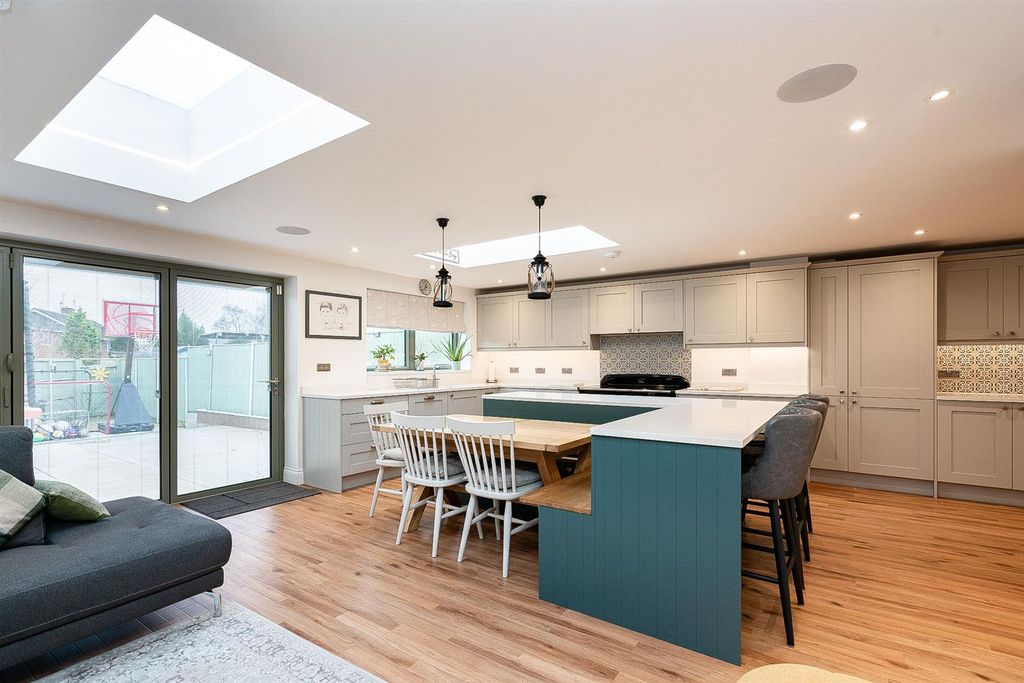 Property photo 1 of 17 3-Dudley-Close-8927.Jpg