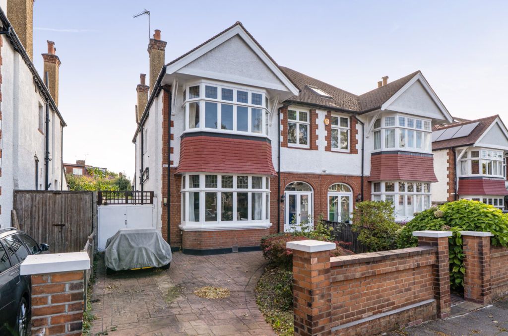 Property photo 1 of 18